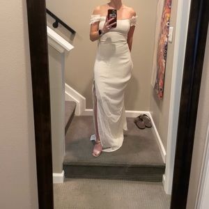 Reformation Gimlet Dress! Never worn aside from the photo, NWT